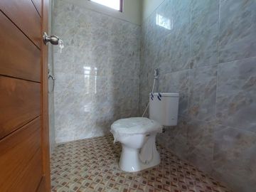 DIJUAL RUMAH SIAP HUNI JOGJA TIMUR 2 LANTAI DALAM PERUMAHAN