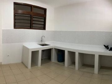 Disewakan Rumah 3 Kamar Tidur Di Jalan Ciniru Kebayoran Baru