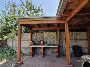 CASA AISLADA EN AV VICTOR TRONCOSO 4D 3B 243 MTS TOTALES