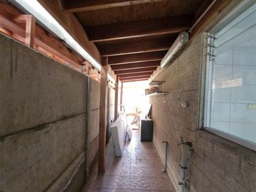 CASA AISLADA EN AV VICTOR TRONCOSO 4D 3B 243 MTS TOTALES