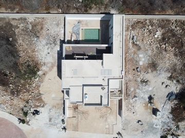 Casa en venta al norte de Mérida en privada con amenidades