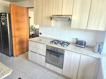 Departamento en venta 3 dorm. Portal La Dehesa, Lo Barnechea