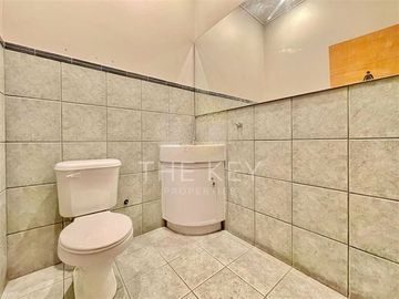 Local Comercial en Venta en Recoleta