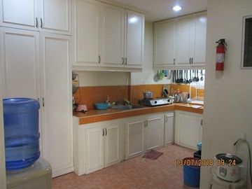 House and lot for sale in Cebu City, Villa Terrace with big lawn with amenties
