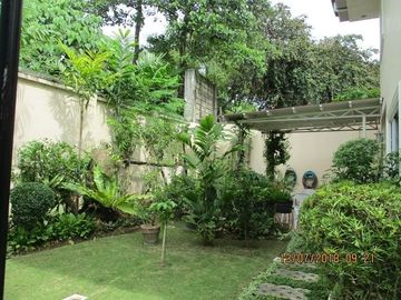 House and lot for sale in Cebu City, Villa Terrace with big lawn with amenties