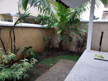 CASA BRISAS DEL GOLF VENTA o ALQUILER