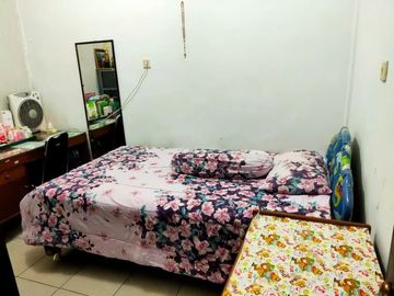 DIJUAL RUMAH CANTIK MURAH DILENGKAPI GAZEBO DI LANTAI 2