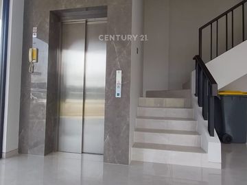 Ruko Tera Prospera Hub Ada Lift Di Grand Wisata Siap Usaha