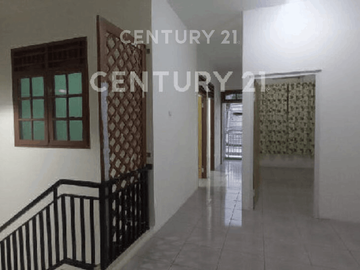 Rumah 2 Lantai Lokasi Strategis Di Kayu Putih Jakarta Timur S9549