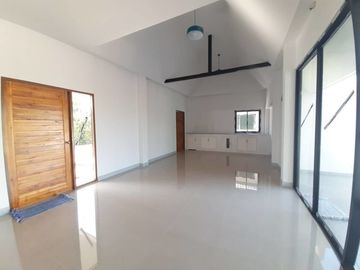 New Build Homes For Sale back up to the Ping River in Chiangmai