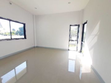 New Build Homes For Sale back up to the Ping River in Chiangmai