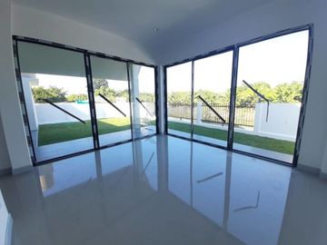 New Build Homes For Sale back up to the Ping River in Chiangmai