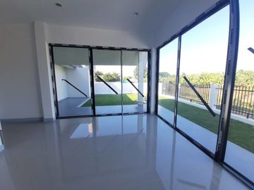 New Build Homes For Sale back up to the Ping River in Chiangmai