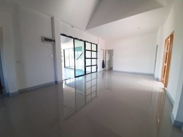 New Build Homes For Sale back up to the Ping River in Chiangmai
