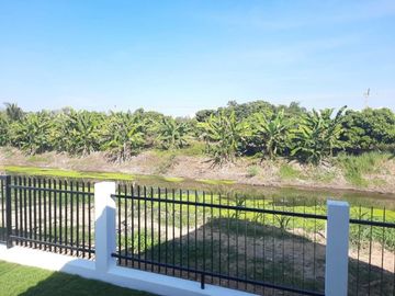 New Build Homes For Sale back up to the Ping River in Chiangmai