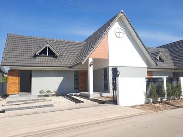 New Build Homes For Sale back up to the Ping River in Chiangmai