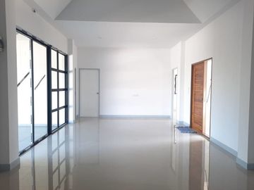New Build Homes For Sale back up to the Ping River in Chiangmai