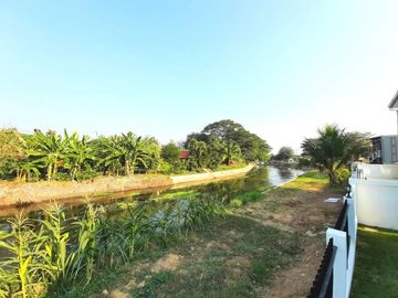 New Build Homes For Sale back up to the Ping River in Chiangmai