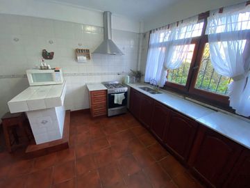 Chalet 4 ambientes sobre lote de 468 mts.
