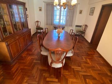 Chalet 4 ambientes sobre lote de 468 mts.