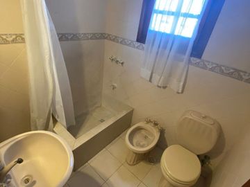Chalet 4 ambientes sobre lote de 468 mts.