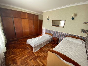 Chalet 4 ambientes sobre lote de 468 mts.