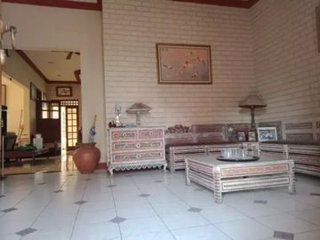 Rumah di Jl Margorjo Indah Margorejo