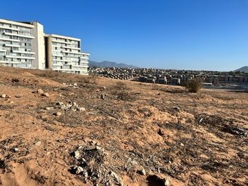 Terreno con excelente ubicación en San Joaquín
