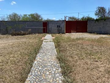 Quinta Campestre en Venta, en Zirandaro Juarez NL