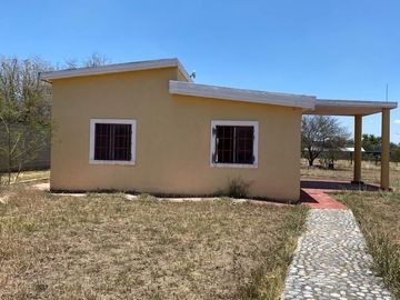Quinta Campestre en Venta, en Zirandaro Juarez NL