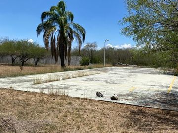 Quinta Campestre en Venta, en Zirandaro Juarez NL