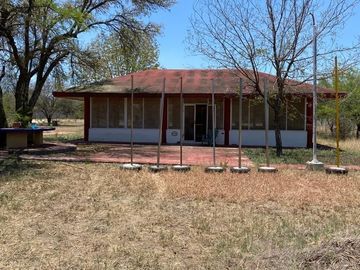Quinta Campestre en Venta, en Zirandaro Juarez NL