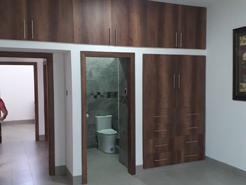 Se Vende Casa Cerca del Mar en Ballenita