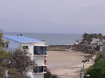 Se Vende Casa Cerca del Mar en Ballenita