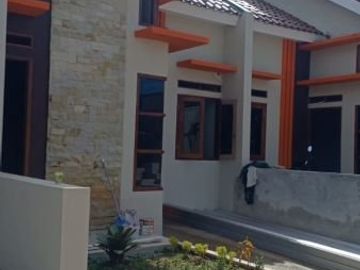 Rumah murah siap huni dekat tol dan stasiun di pitara depok