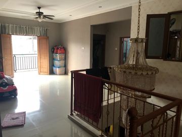 Rumah second 2 lt 3,5 M di Tanah Baru Depok