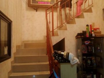 Rumah second 2 lt 3,5 M di Tanah Baru Depok