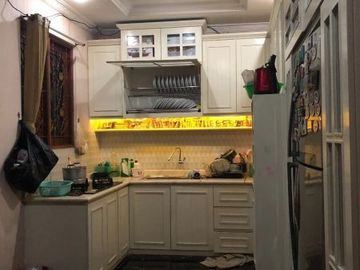 Rumah second 2 lt 3,5 M di Tanah Baru Depok