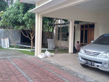 Rumah luas di jln Magelang dekat Jogja City Mall