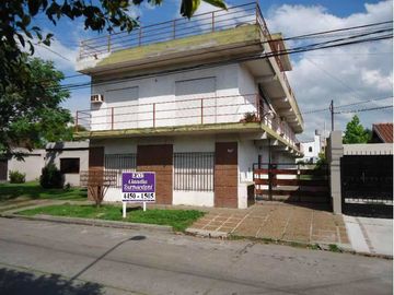 Casa PH en venta en Ituzaingo Norte