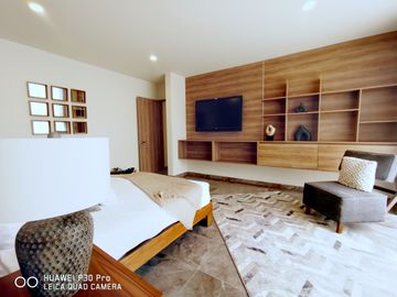 Residencia de 300 M2 de Constr. en Juriquilla, Querétaro.