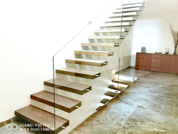 Residencia de 300 M2 de Constr. en Juriquilla, Querétaro.