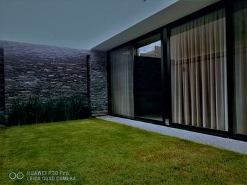 Residencia de 300 M2 de Constr. en Juriquilla, Querétaro.