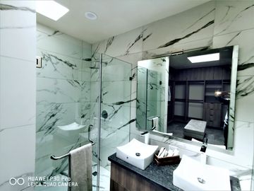 Residencia de 300 M2 de Constr. en Juriquilla, Querétaro.