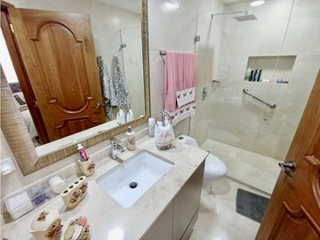 Bocagrande - Venta/Alquiler de exclusivo apartamento con vista.