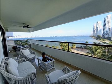 Bocagrande - Venta/Alquiler de exclusivo apartamento con vista.