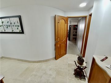 Bocagrande - Venta/Alquiler de exclusivo apartamento con vista.