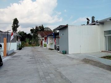 Rumah Siap Huni Model Studio 200 Jt-an Halaman Luas Utara Hotel Galuh