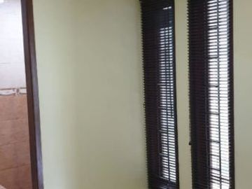 Rohmel Rumah Second CAntik Banget Meruyung Depok
