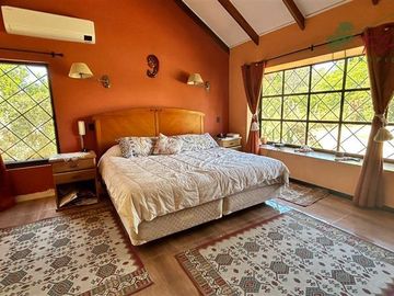 Parcela con 2 casas en arriendo en Peñaflor